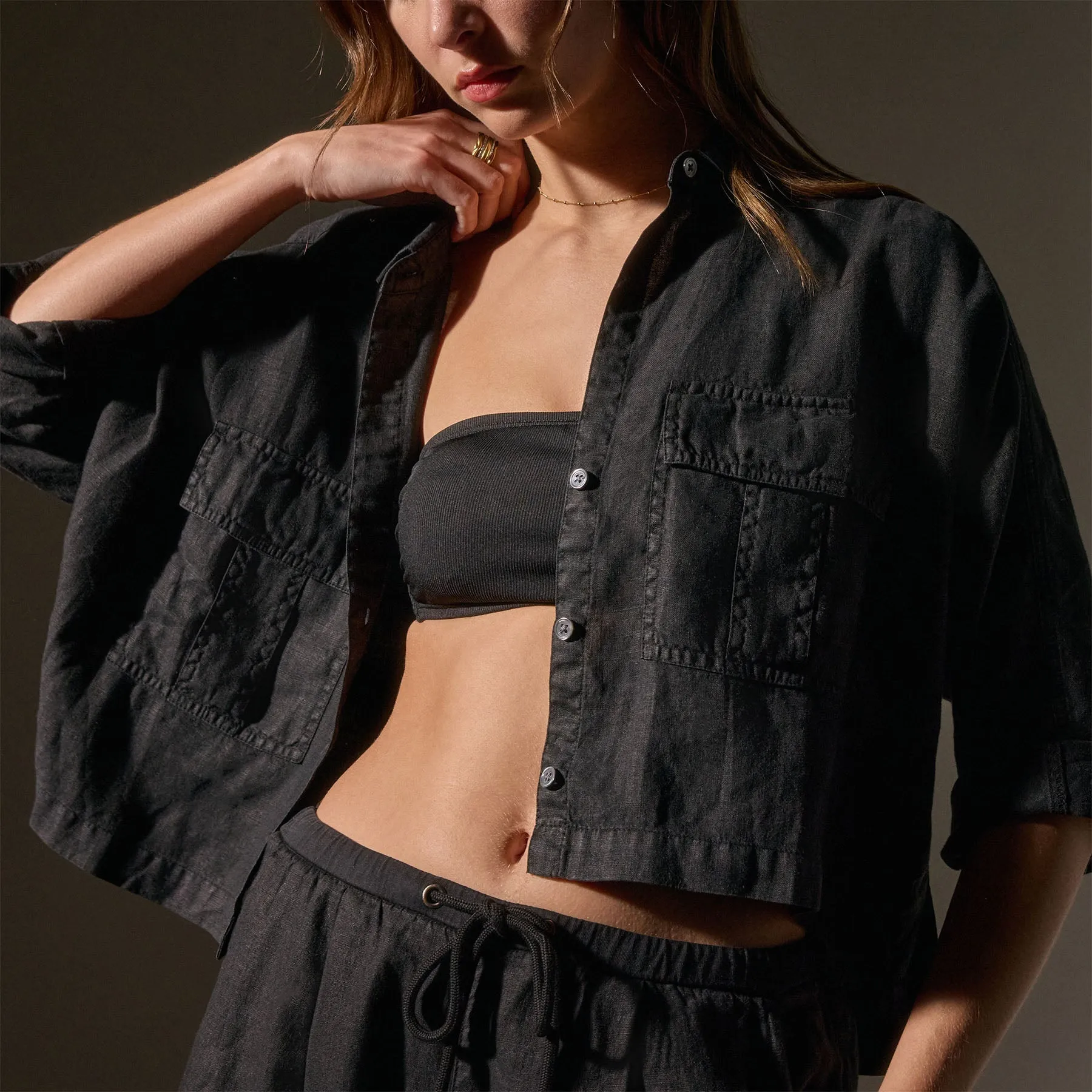 Cargo Pocket Cropped Shirt - Black