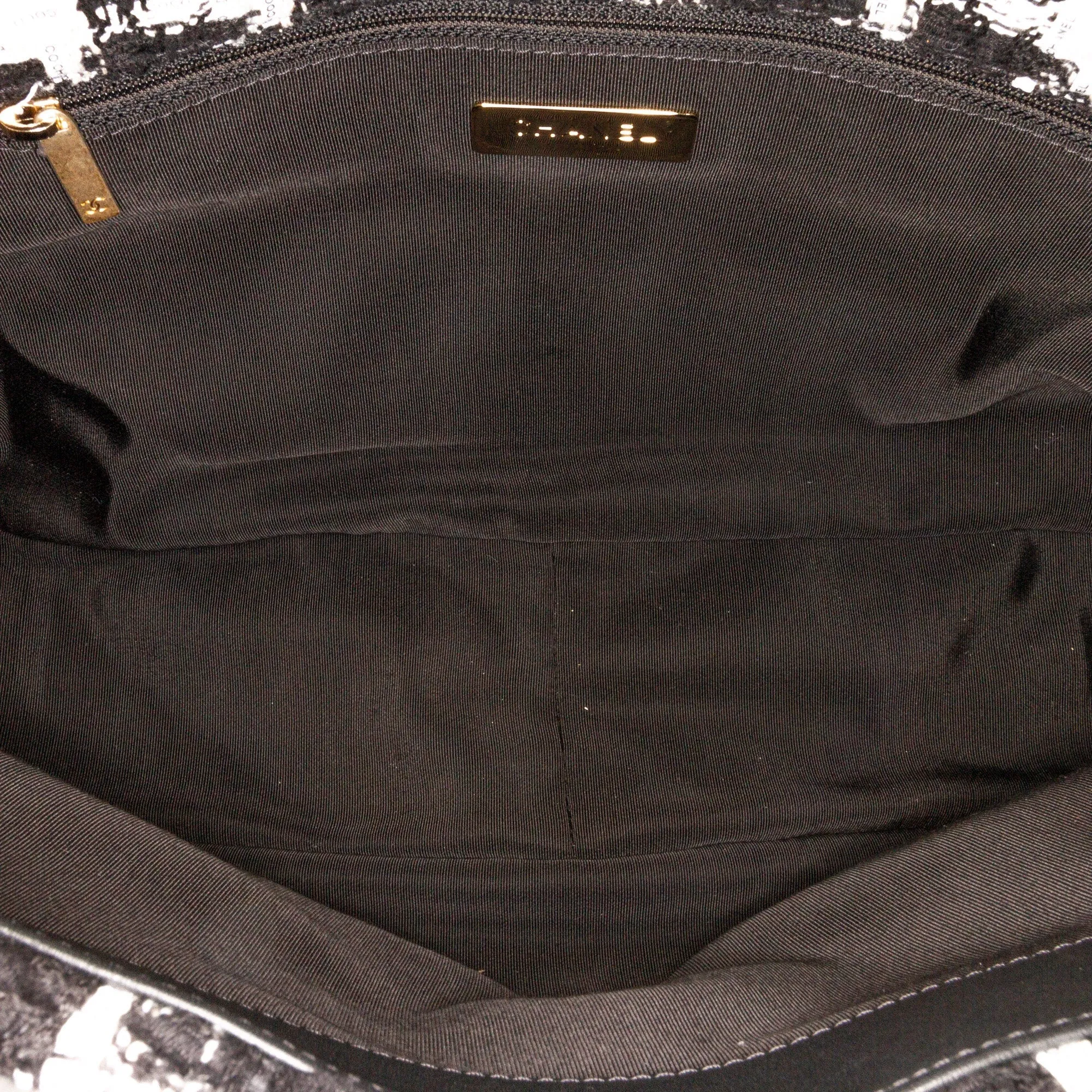 Chanel 19 Flap Bag Maxi Black/White Tweed Gold
