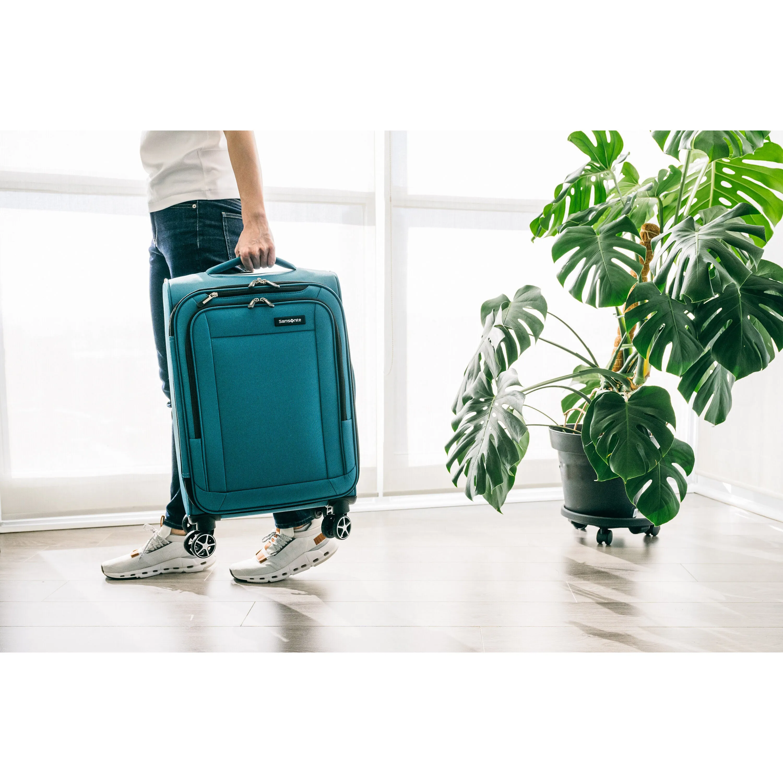 Samsonite Saire LTE Carry On Spinner